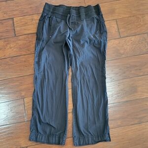 Liz Lange Maternity bottoms